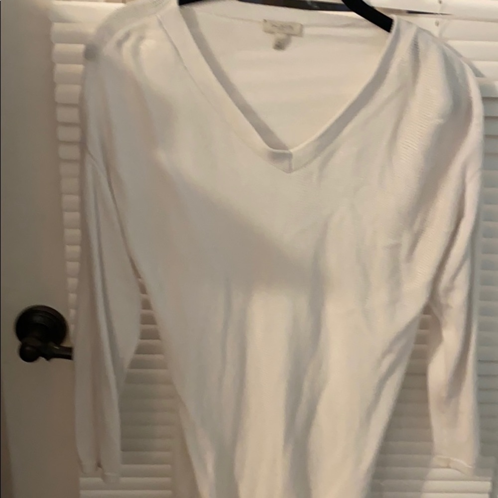 White v neck sweater